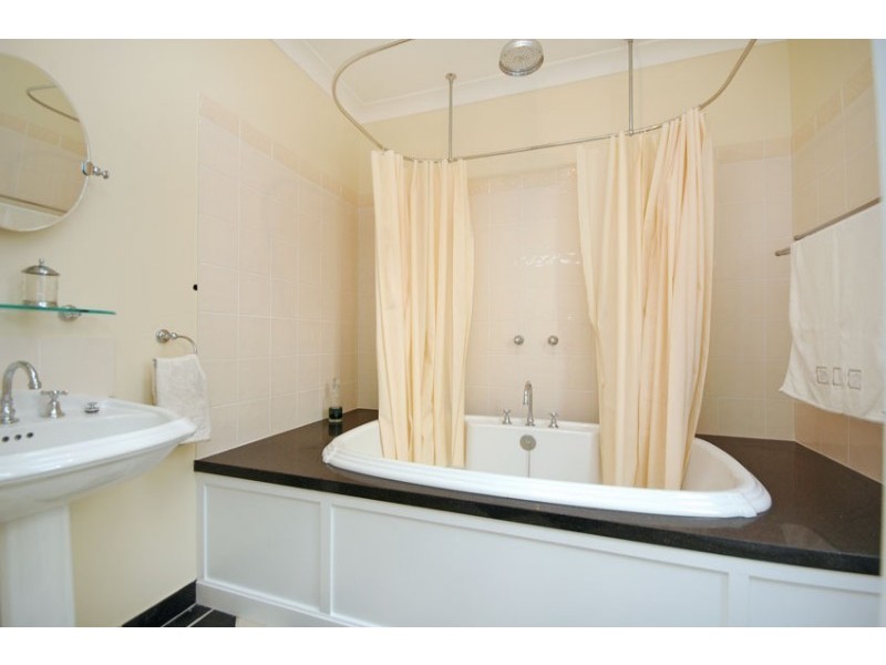 3 Meecham Street, Grange QLD 4051