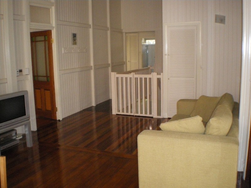 529 Honour Avenue, Sherwood QLD 4075