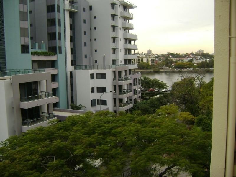 19/16 Patrick Lane, Toowong QLD 4066