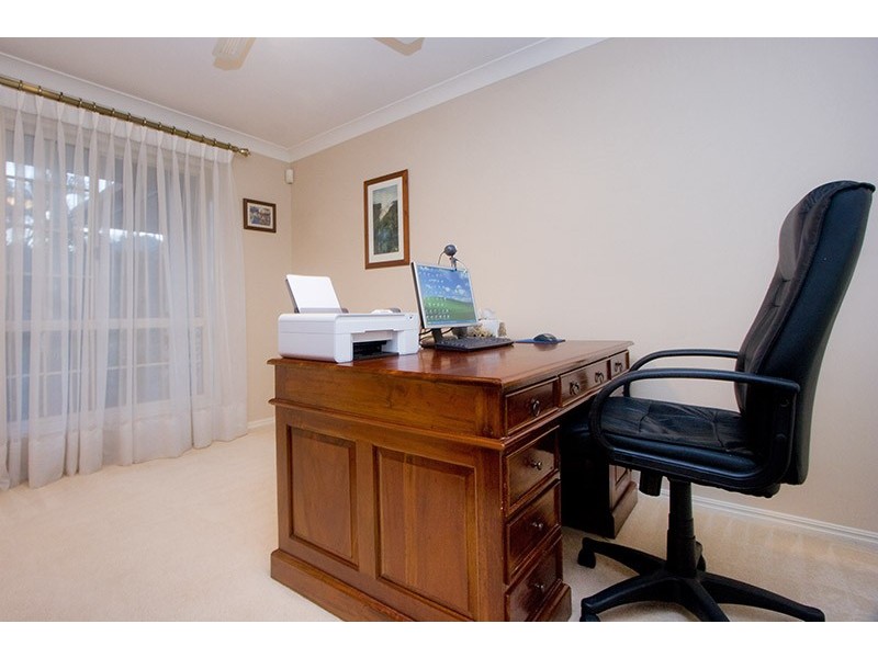 62 Drysdale Crescent, Brookfield QLD 4069