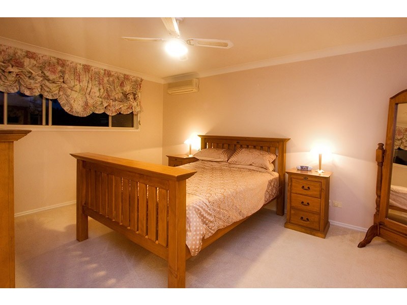 62 Drysdale Crescent, Brookfield QLD 4069