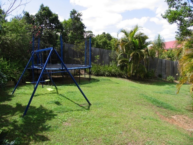62 Drysdale Crescent, Brookfield QLD 4069