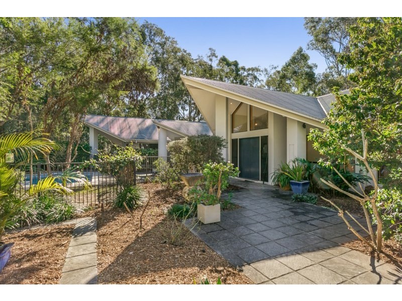 55 Logan Place, Pullenvale QLD 4069