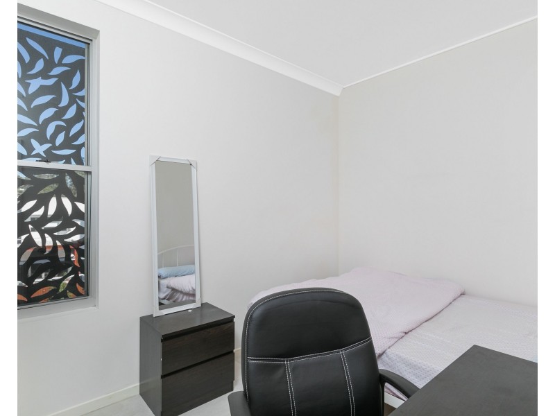 3/50 Depper Street, St Lucia QLD 4067