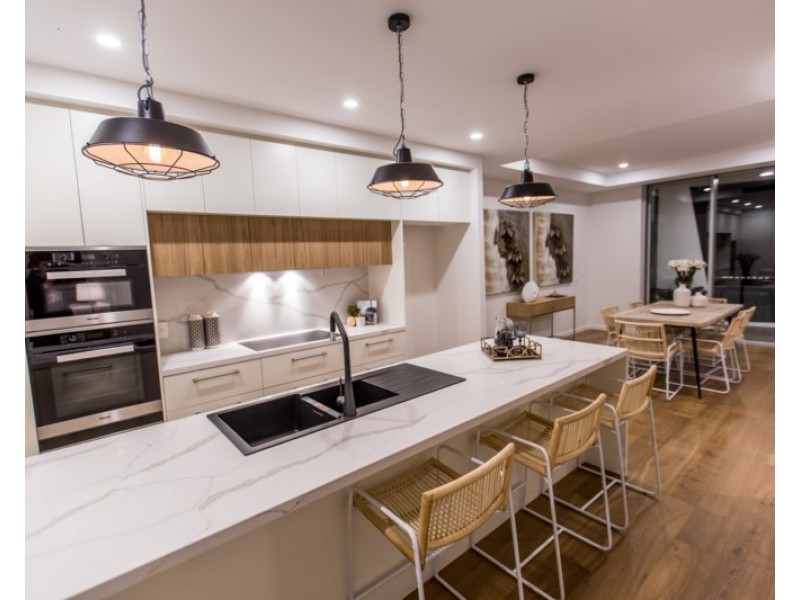 2/11 Mayne Street, Toowong QLD 4066