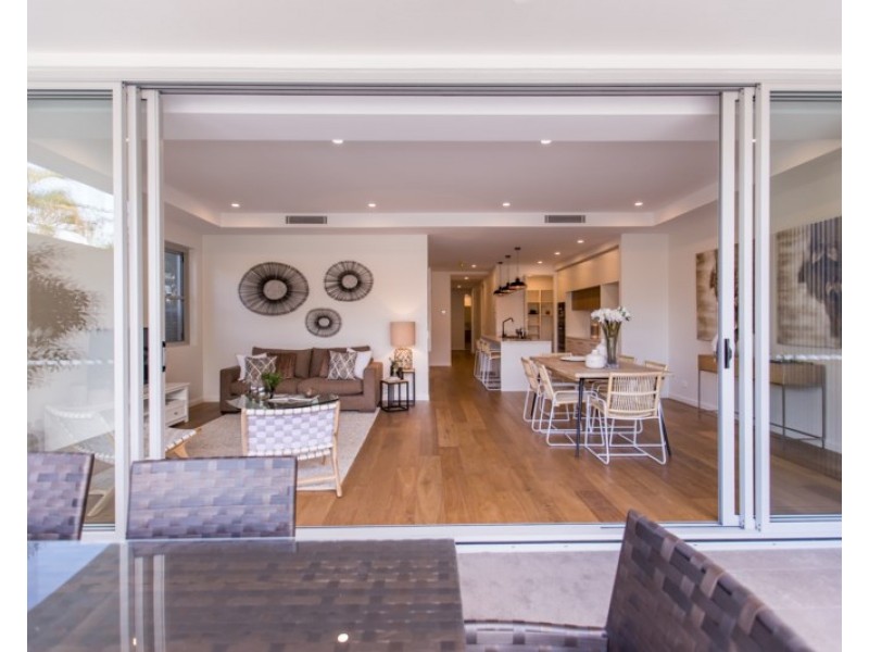 2/11 Mayne Street, Toowong QLD 4066