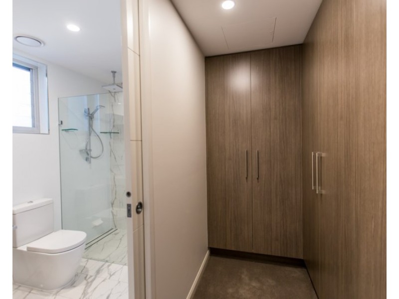 2/11 Mayne Street, Toowong QLD 4066