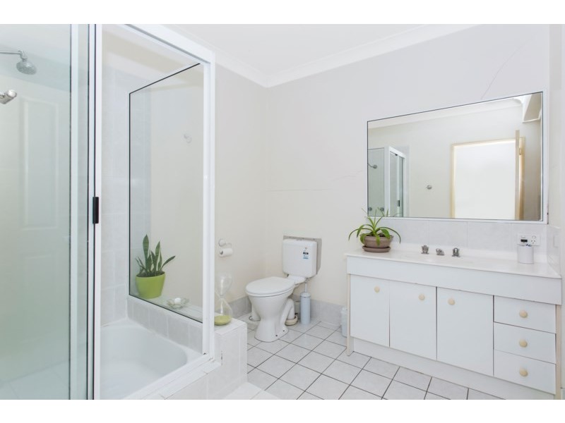 4/73 Waverley Road, Taringa QLD 4068