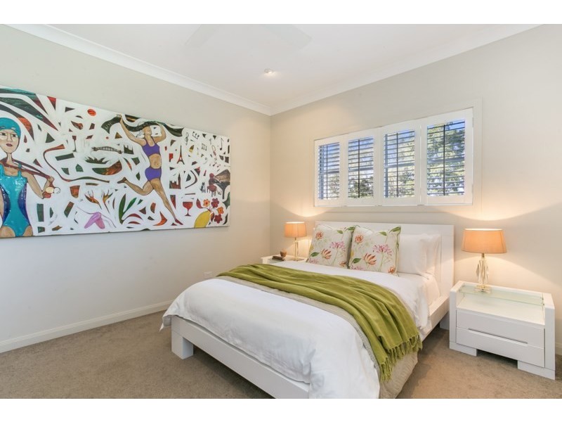 18 Royston Street, Brookfield QLD 4069