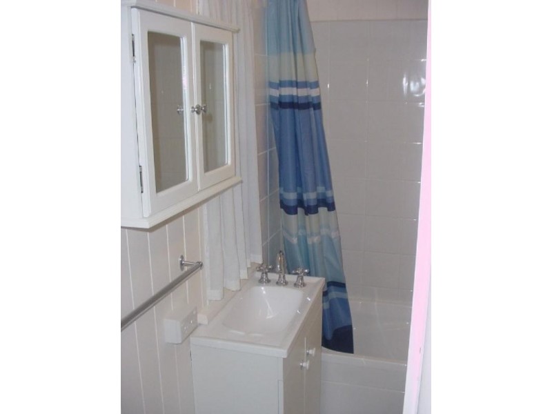 18 Duke Street, Toowong QLD 4066