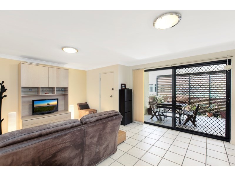 2/62 Elizabeth Street, Toowong QLD 4066
