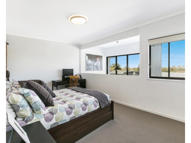 16/27-31 Elizabeth Street, Toowong QLD 4066