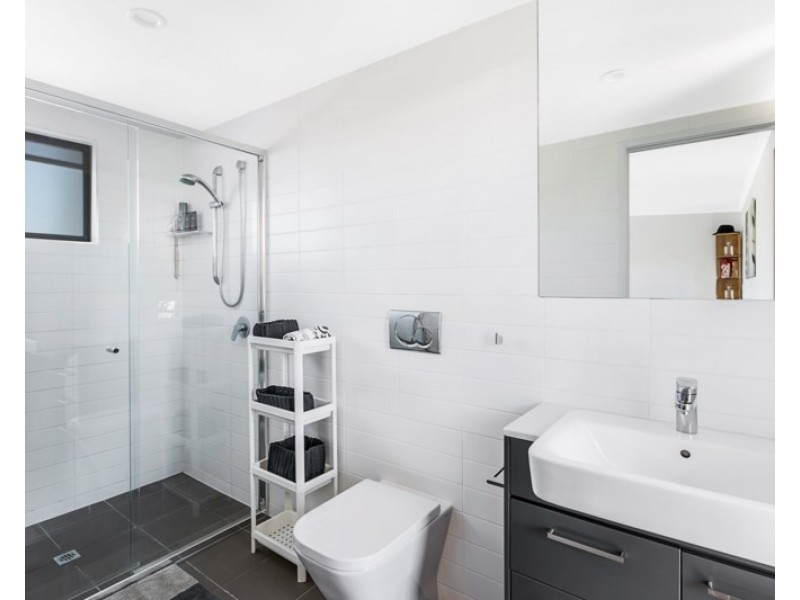 16/27-31 Elizabeth Street, Toowong QLD 4066