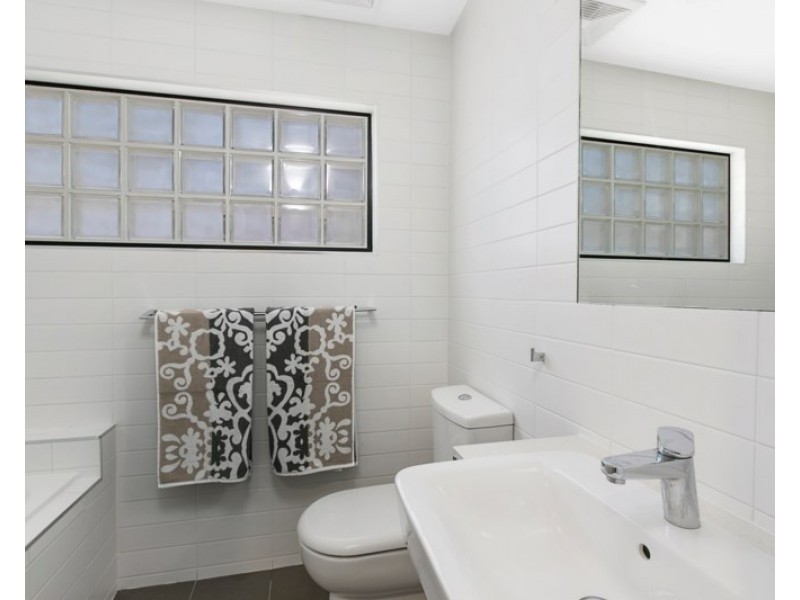 16/27-31 Elizabeth Street, Toowong QLD 4066