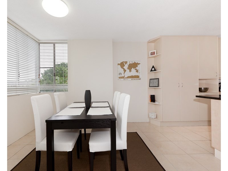 4/164 Macquarie Street, St Lucia QLD 4067