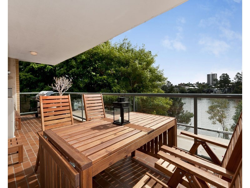 4/164 Macquarie Street, St Lucia QLD 4067