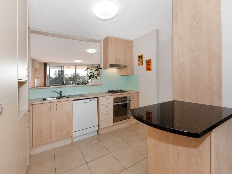 4/164 Macquarie Street, St Lucia QLD 4067