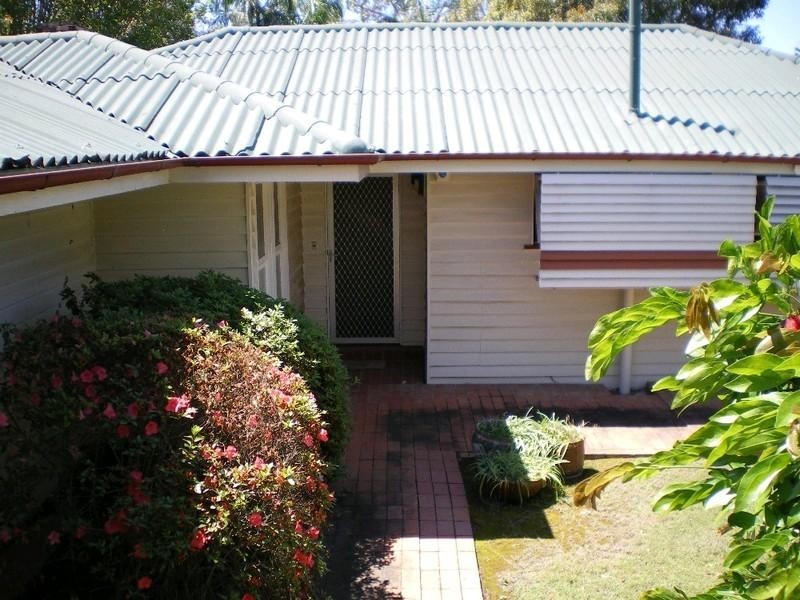 71 Taringa Parade, Taringa QLD 4068