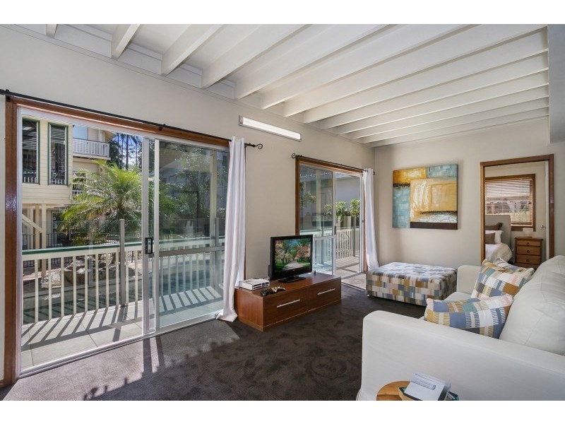 87 Honour Avenue, Chelmer QLD 4068