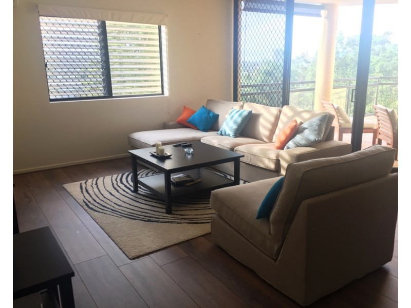 1/52 Bishop Street, St Lucia QLD 4067