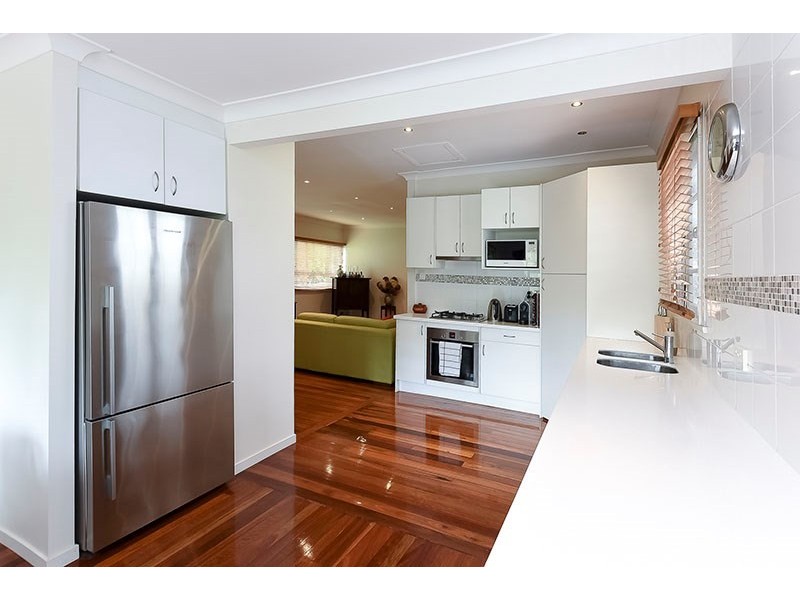 30 Equinox Street, Taringa QLD 4068