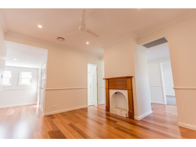 32 Burns Road, Toowong QLD 4066
