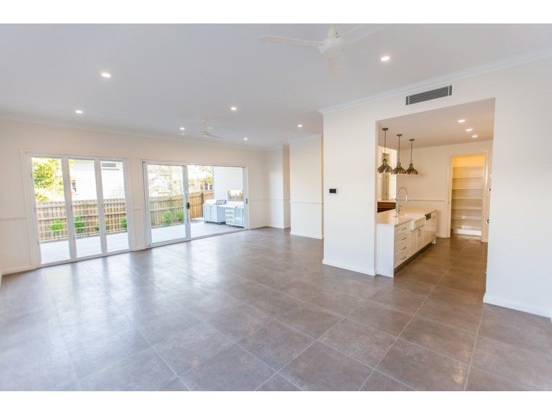 32 Burns Road, Toowong QLD 4066