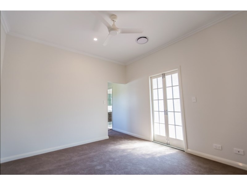 32 Burns Road, Toowong QLD 4066