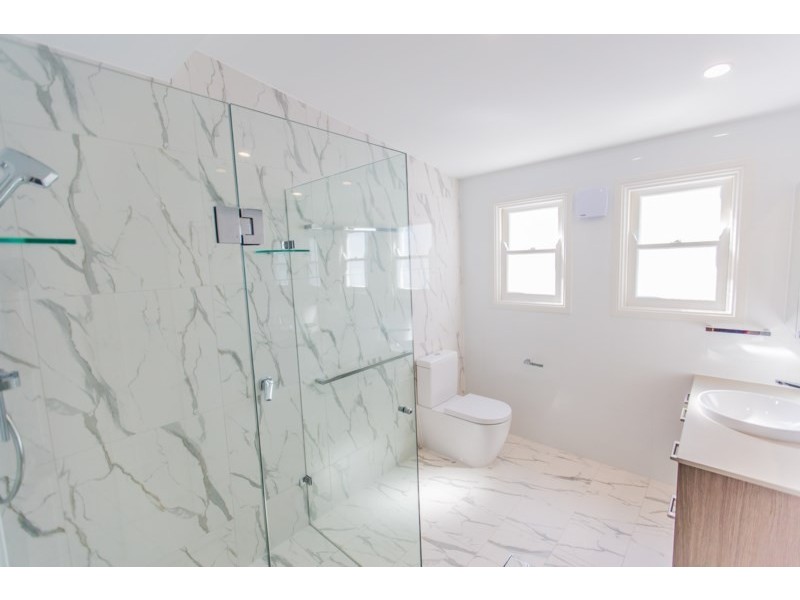 32 Burns Road, Toowong QLD 4066