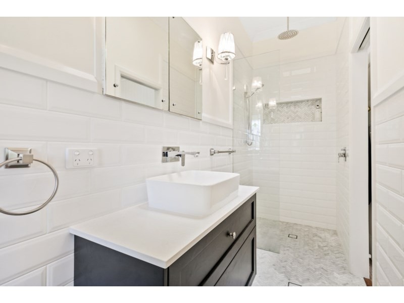 46 Verney Road West, Graceville QLD 4075