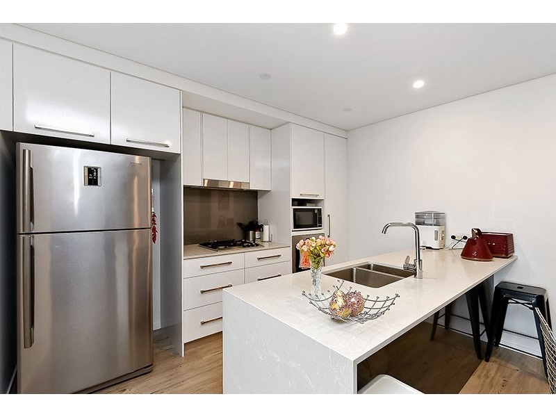 301/30 York Street, Indooroopilly QLD 4068