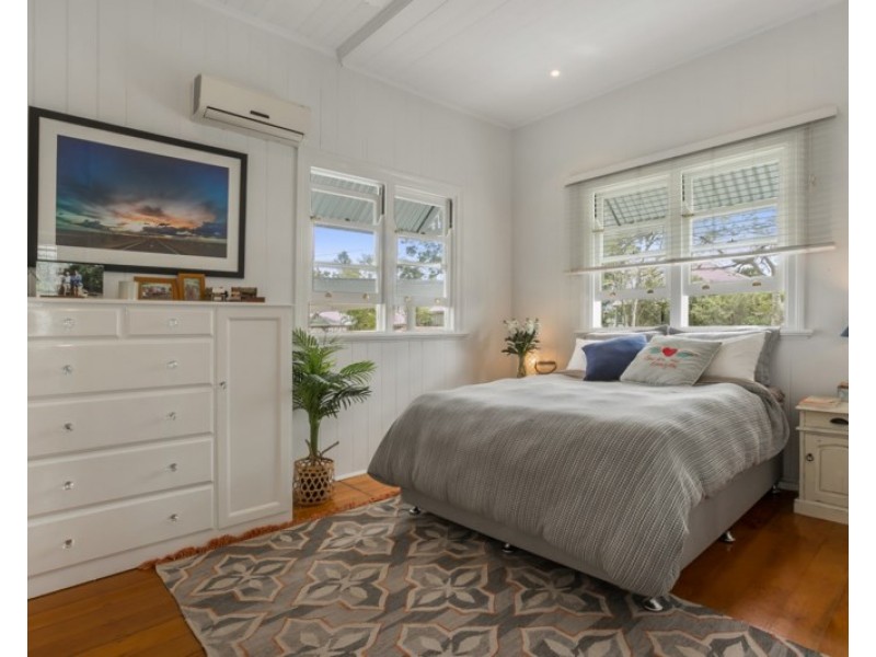 13 Borden Street, Sherwood QLD 4075