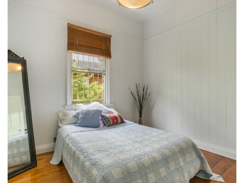 13 Borden Street, Sherwood QLD 4075