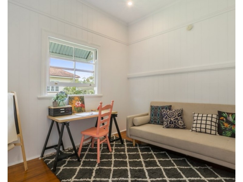 13 Borden Street, Sherwood QLD 4075