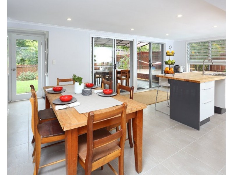 48 Cassandra Street, Chapel Hill QLD 4069