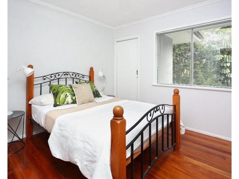 48 Cassandra Street, Chapel Hill QLD 4069