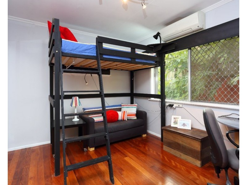 48 Cassandra Street, Chapel Hill QLD 4069