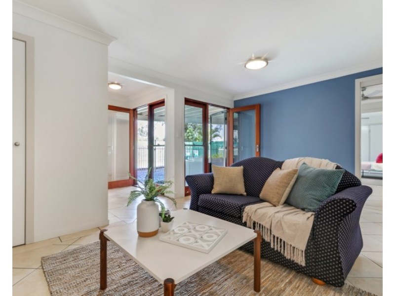 9 Riatta Street, Chapel Hill QLD 4069