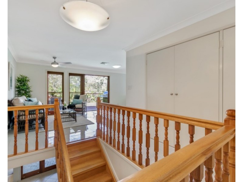 9 Riatta Street, Chapel Hill QLD 4069