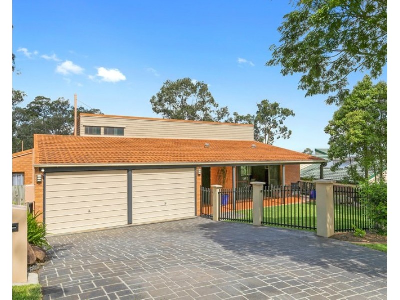 9 Riatta Street, Chapel Hill QLD 4069