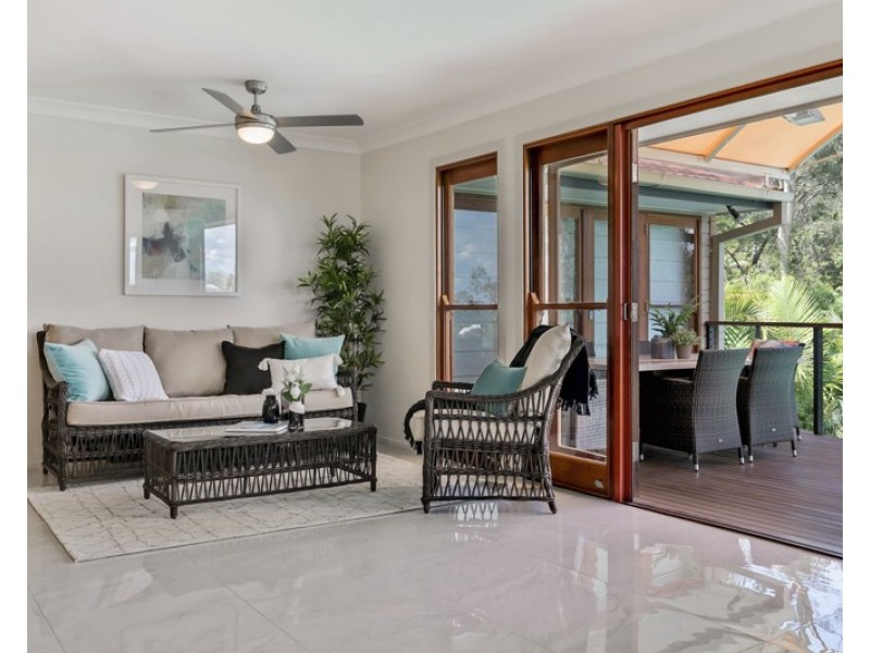 9 Riatta Street, Chapel Hill QLD 4069