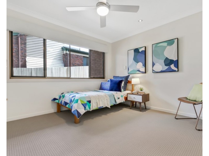 9 Riatta Street, Chapel Hill QLD 4069