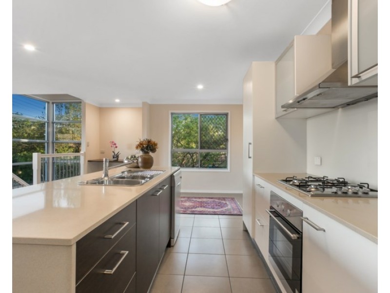 1/551 Oxley Road, Sherwood QLD 4075