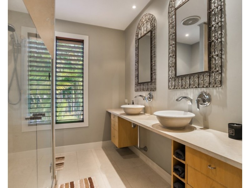 16 The Drive, Bardon QLD 4065