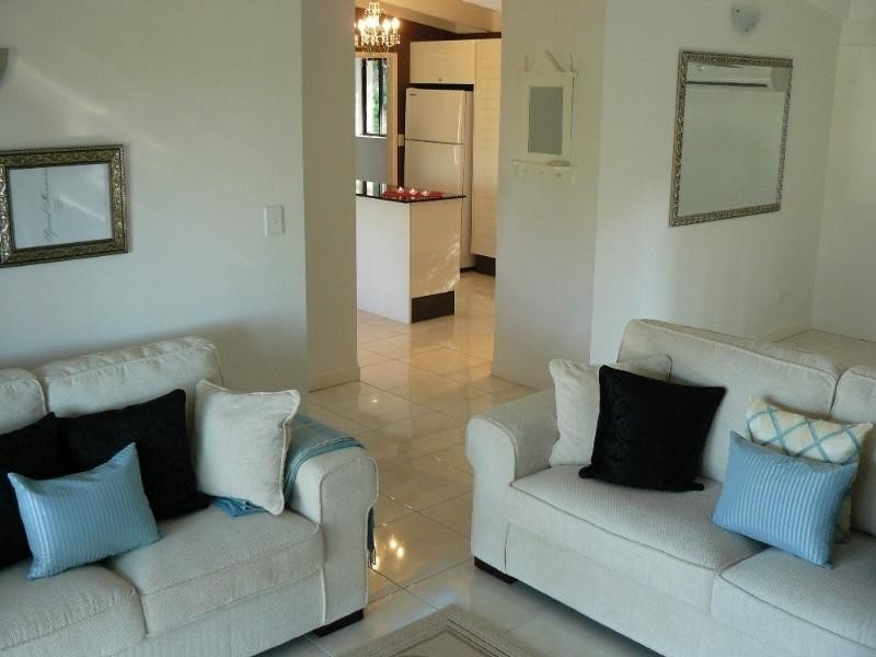 9 Kanooka Street, Bellbowrie QLD 4070