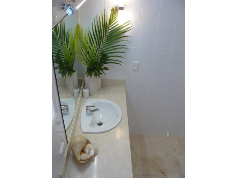 9 Kanooka Street, Bellbowrie QLD 4070