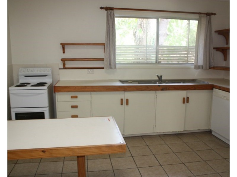 20 Leander Street, Chapel Hill QLD 4069