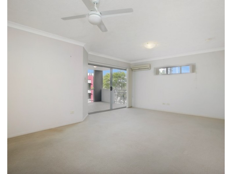 8/36 Holland Street, Toowong QLD 4066