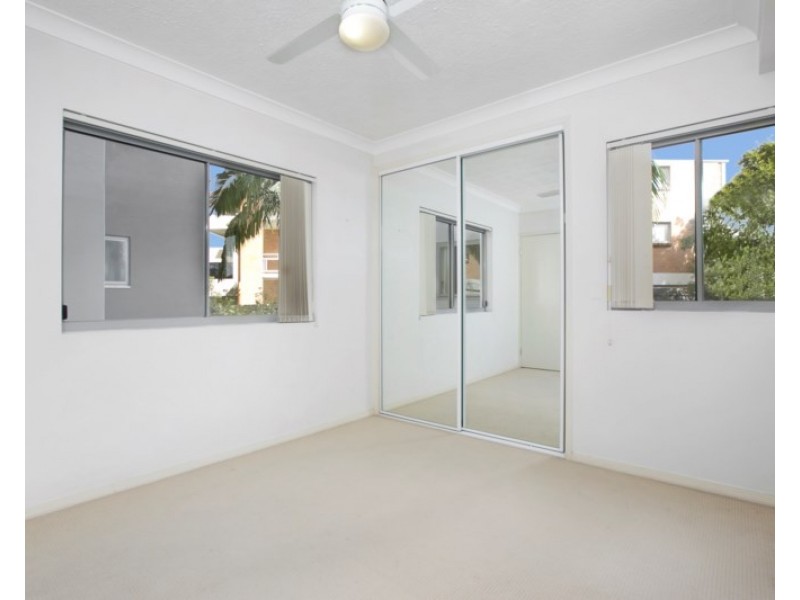 8/36 Holland Street, Toowong QLD 4066