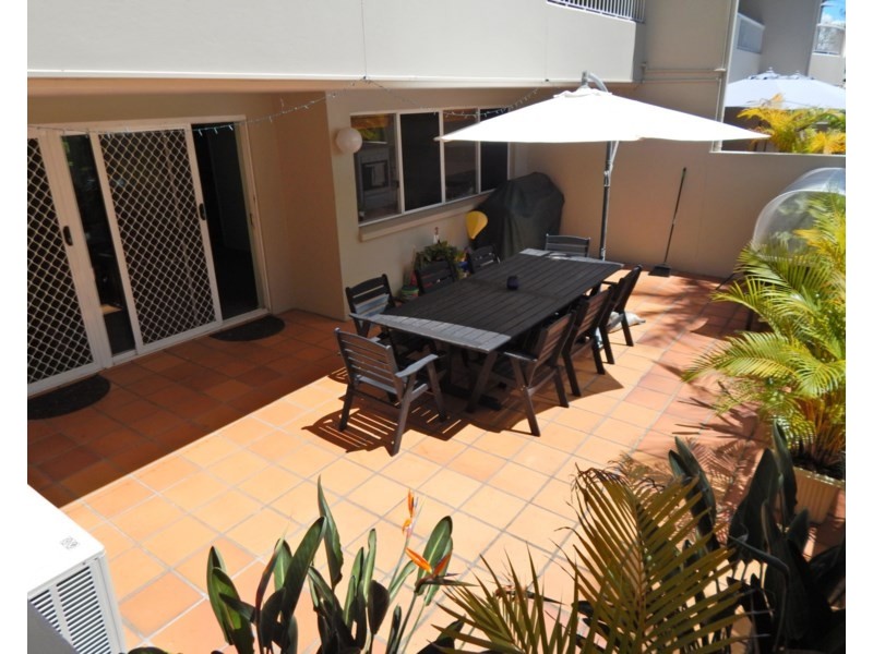 2/42 Waverley Road, Taringa QLD 4068